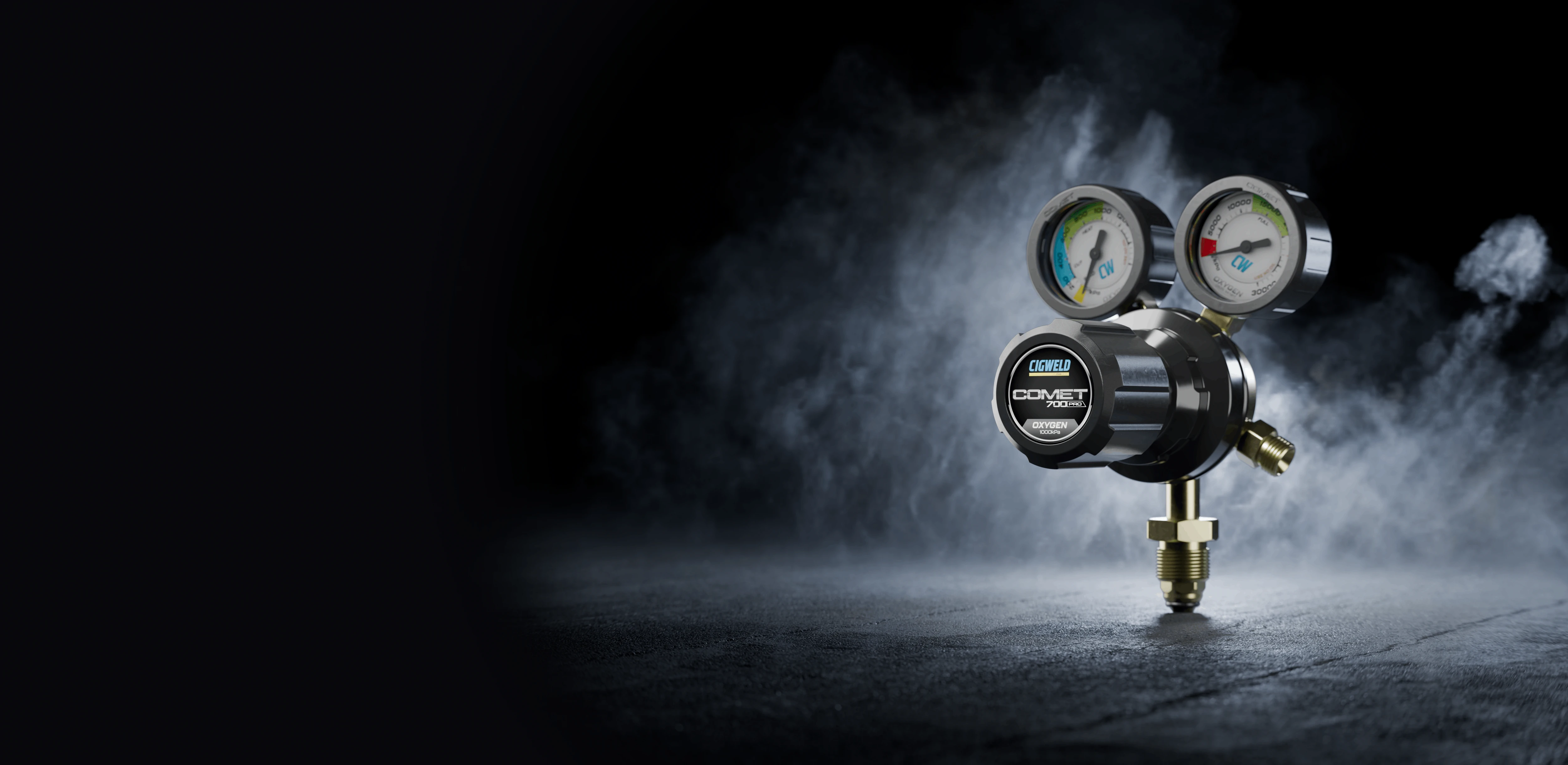 CIGWELD COMET 700 PRO — cinematic smoke hero render